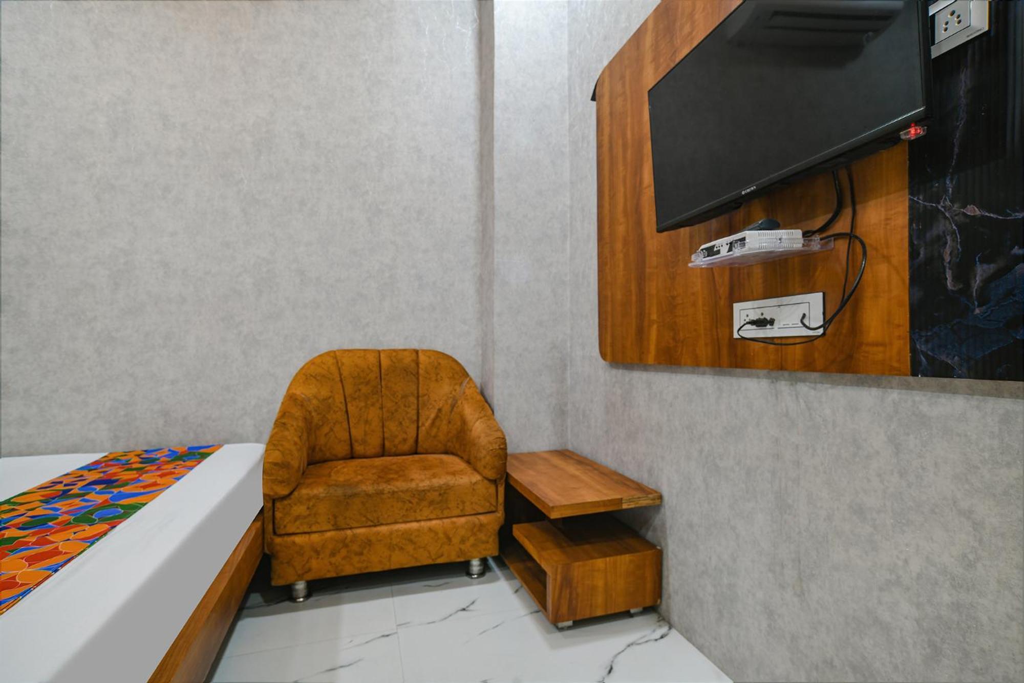 Hotel Fabexpress Orbit Ujjain Zewnętrze zdjęcie